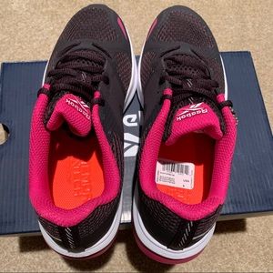 Women’s Reebok Running Shoes US6 BRAND NEW!!